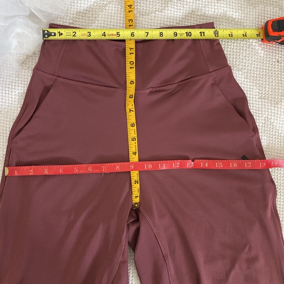 Adidas high rise joggers! Sweatpants! Brand Logo! Size Small - Picture 8 of 17